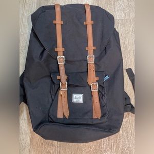 HERSCHEL SUPPLY CO LITTLE AMERICA BLACK BOOKBAG
